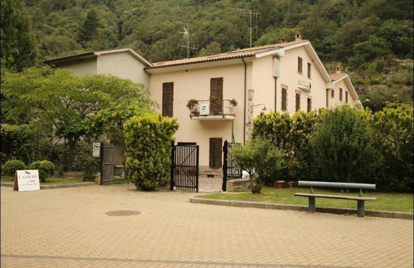 Rifugio Della Cascata Villa Collestatte Exterior foto